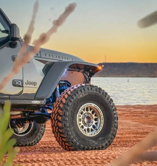 Race Inspired 8 Lug Hub Cap